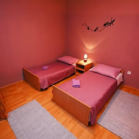 Culina Apartman *